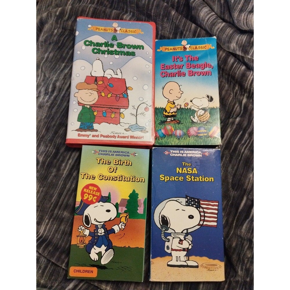 Peanuts VHS Lot of 4 - Snoopy, Charlie Brown